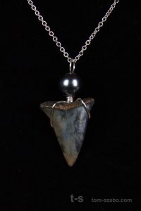 Ocean Sands Jewelry : Necklace - Shark Tooth ST3.6-GHE-18S
