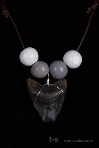 Ocean Sands Jewelry : Necklace - Megalodon Tooth ME27.8-WB4-42L